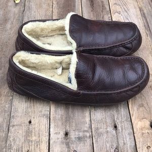 Ugg ascot leather slippers